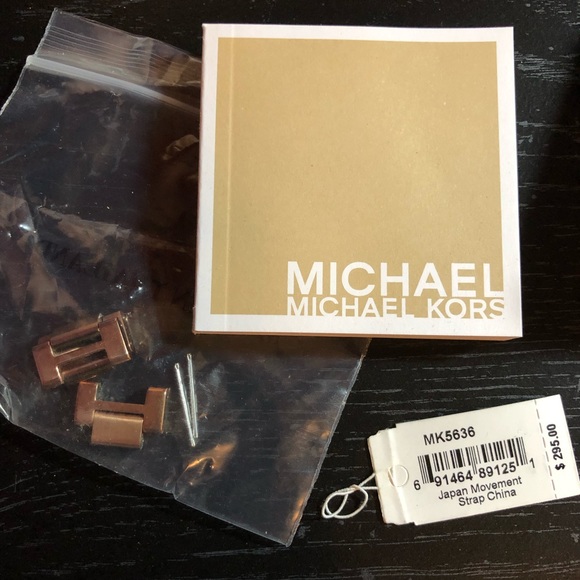 Michael Kors Chocolate Watch - Picture 4 of 8